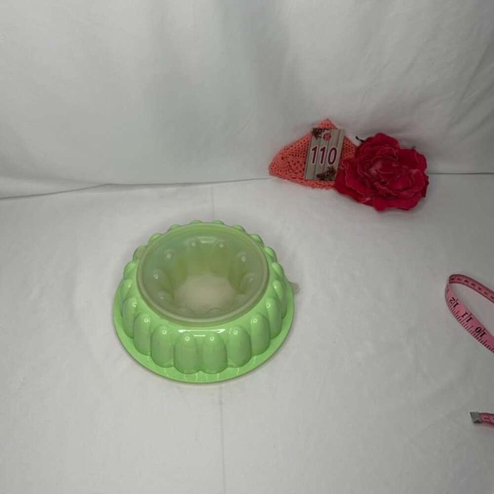 Vintage Tupperware Jello Mold 3 Piece Set Lime Green - Picture 5 of 7